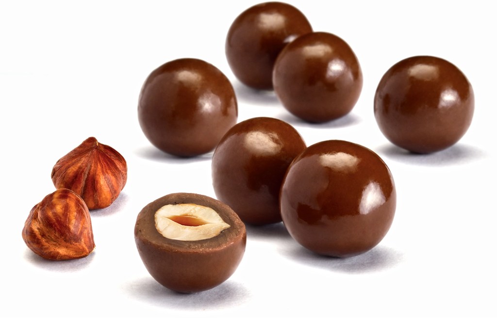 EL KAISSI no-added-sugar chocolate-coated hazelnuts